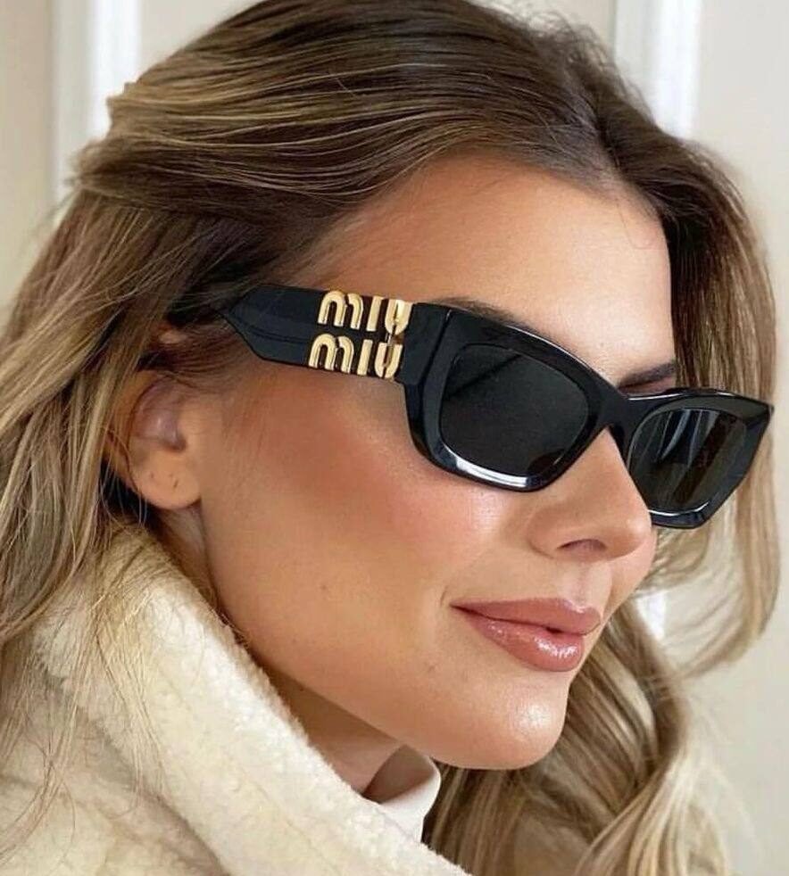 winter miu miu black and gold صناعه ايطالي بالبوكس